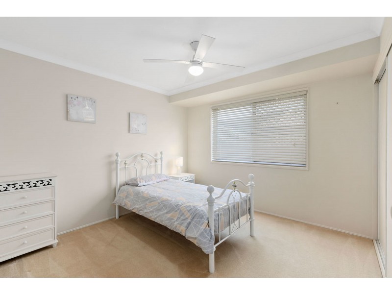 16 Vera Street, Redland Bay QLD 4165