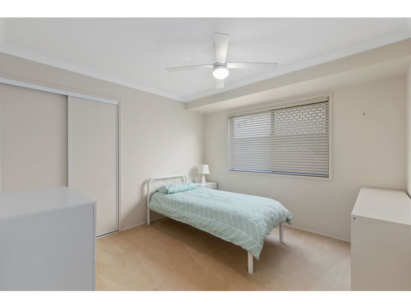 16 Vera Street, Redland Bay QLD 4165