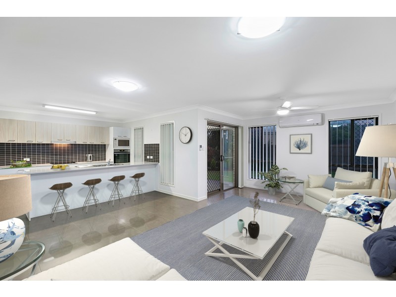 95 Bankswood Drive, Redland Bay QLD 4165