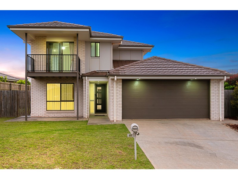 95 Bankswood Drive, Redland Bay QLD 4165