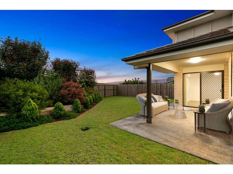 95 Bankswood Drive, Redland Bay QLD 4165