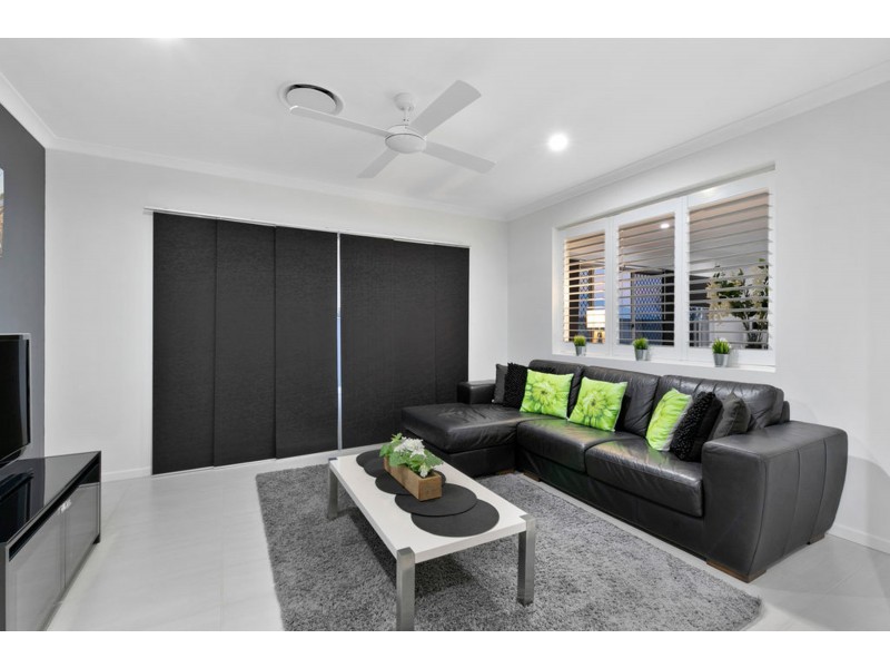 20 Capella Drive, Redland Bay QLD 4165