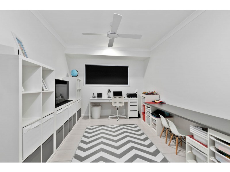 20 Capella Drive, Redland Bay QLD 4165