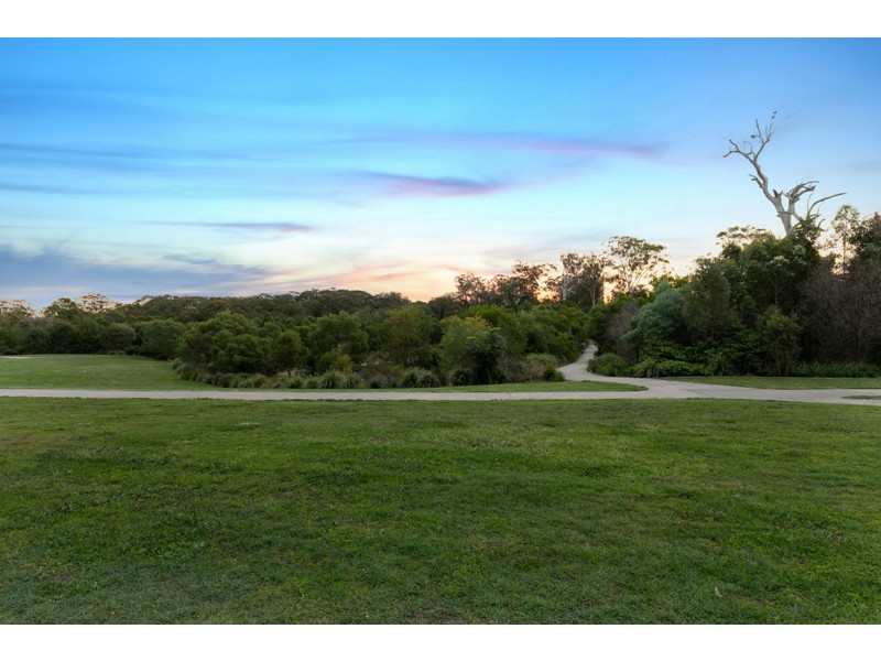 20 Capella Drive, Redland Bay QLD 4165