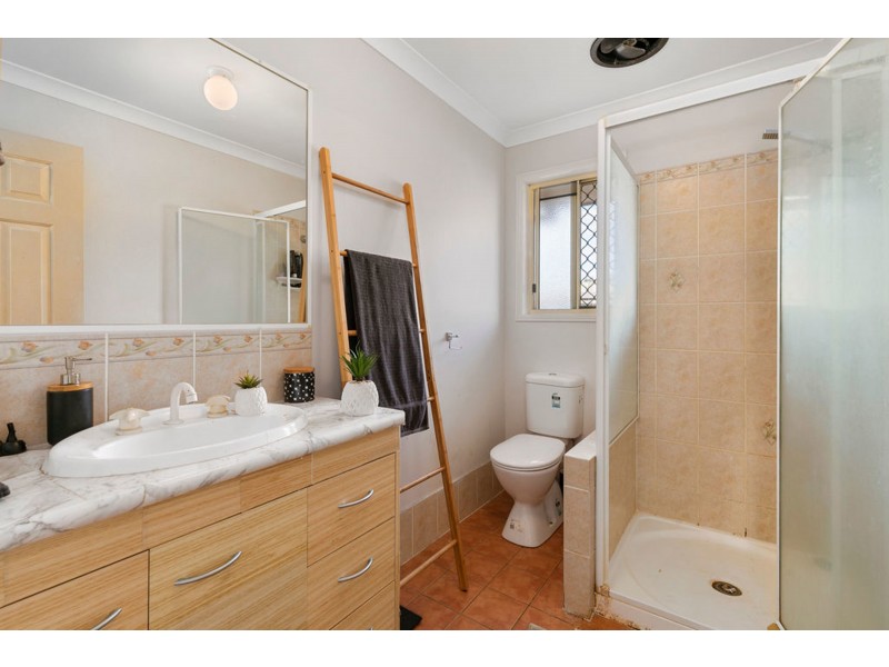 25 Kestrel Court, Victoria Point QLD 4165