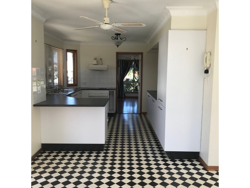 37 Chesterfield Crescent, Wellington Point QLD 4160