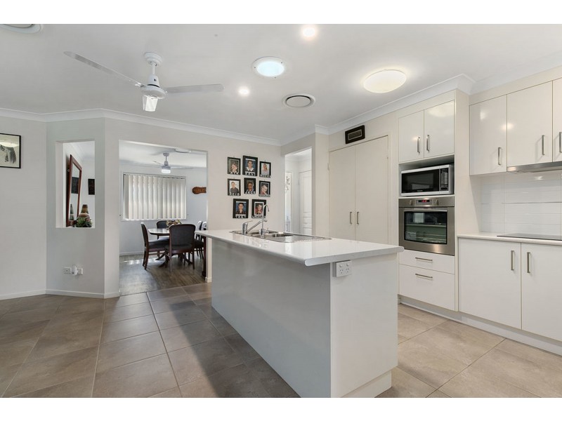 25B Pine Terrace, Redland Bay QLD 4165