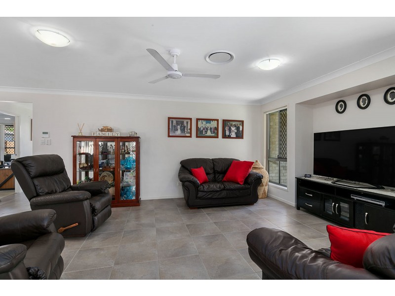 25B Pine Terrace, Redland Bay QLD 4165