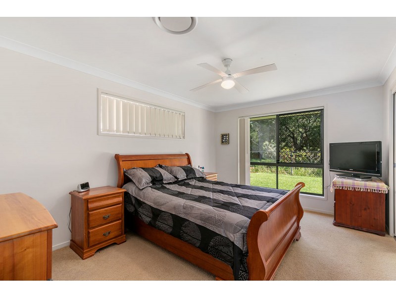 25B Pine Terrace, Redland Bay QLD 4165