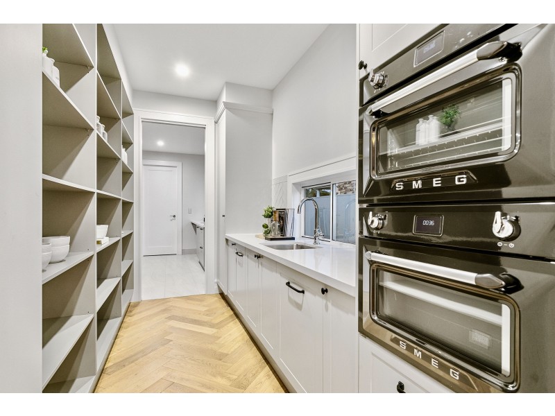 10 Sternlight Court, Raby Bay QLD 4163