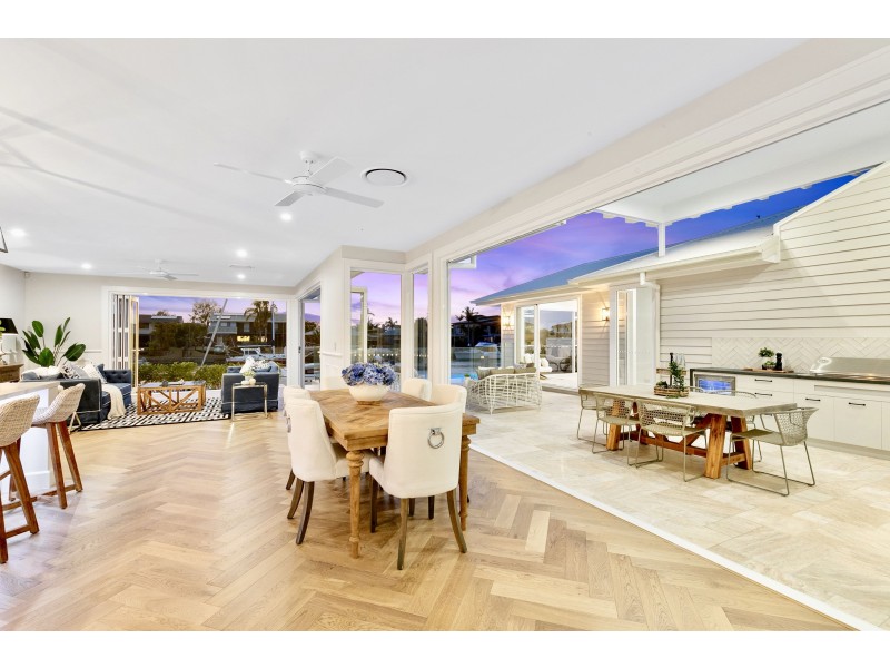 10 Sternlight Court, Raby Bay QLD 4163