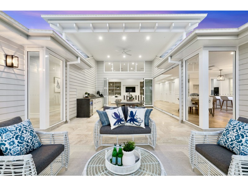 10 Sternlight Court, Raby Bay QLD 4163