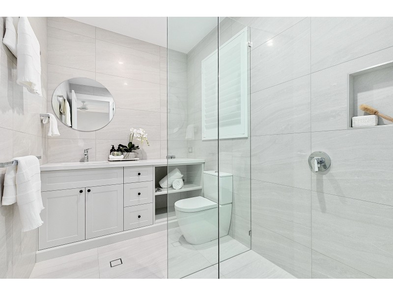 10 Sternlight Court, Raby Bay QLD 4163