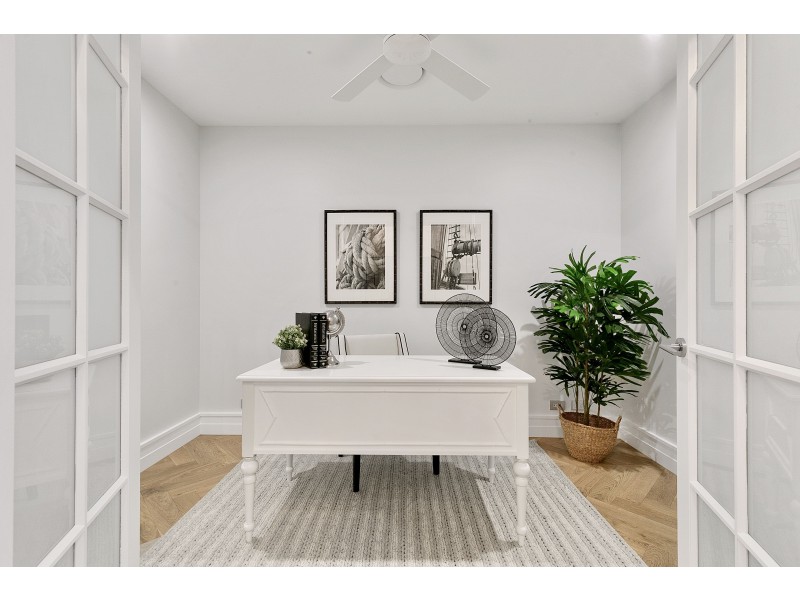 10 Sternlight Court, Raby Bay QLD 4163