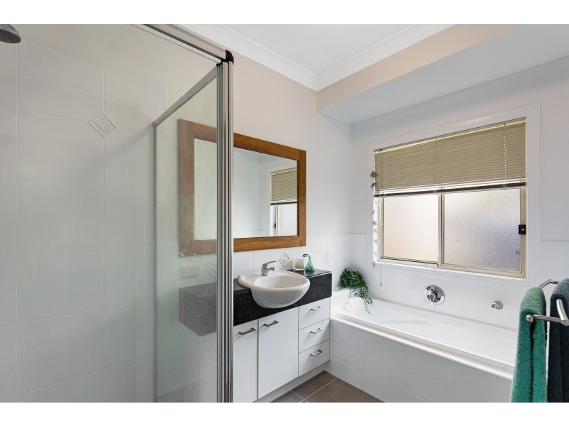 8 Bona Vista Court, Cleveland QLD 4163