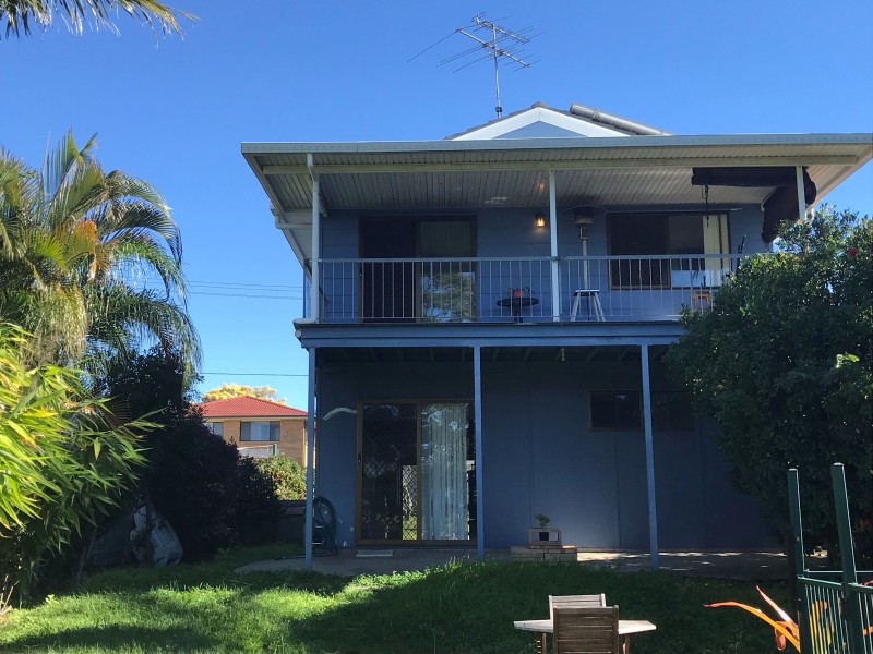 35 Wilkie St, Redland Bay QLD 4165