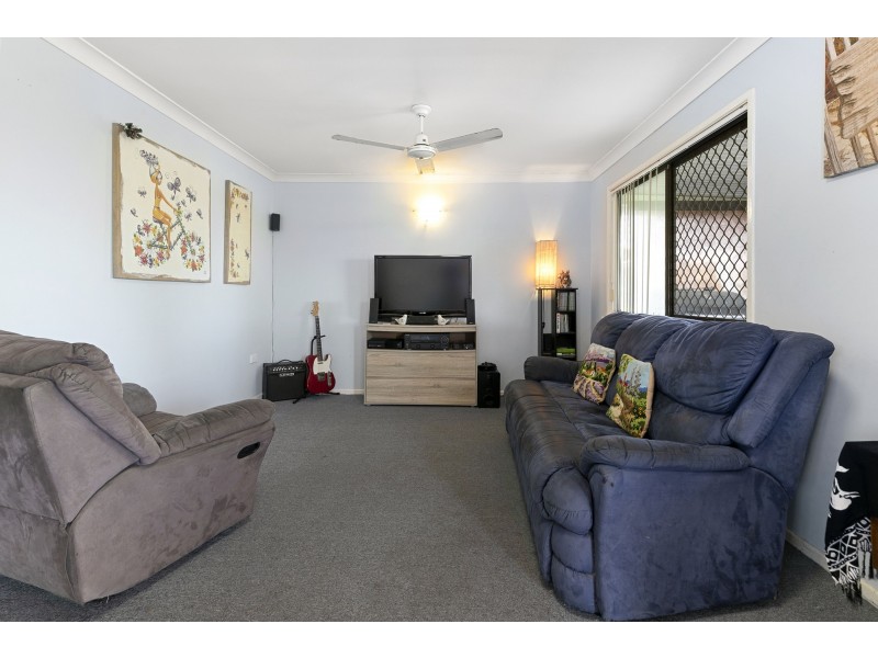 35 Wilkie St, Redland Bay QLD 4165