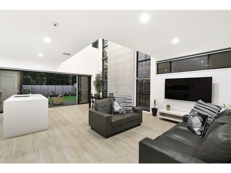 27 Dundas Street, Ormiston QLD 4160