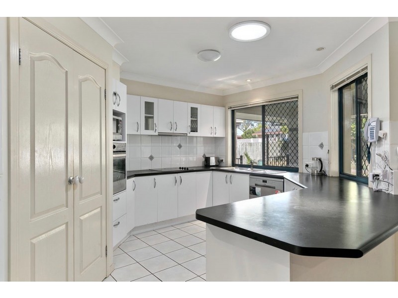 7 Crestwood Close, Ormiston QLD 4160