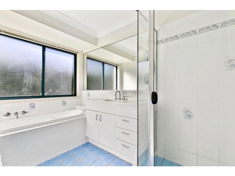 7 Crestwood Close, Ormiston QLD 4160