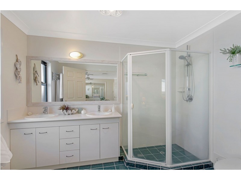 6 George Street, Ormiston QLD 4160