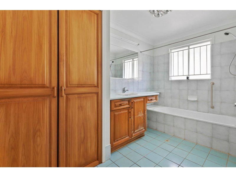 5 Broadwater Terrace, Redland Bay QLD 4165