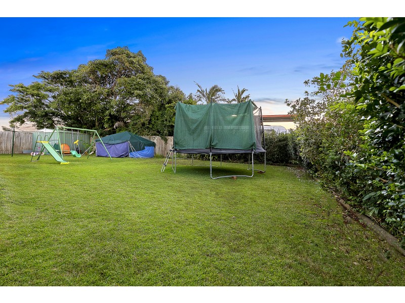 38 School Road, Victoria Point QLD 4165