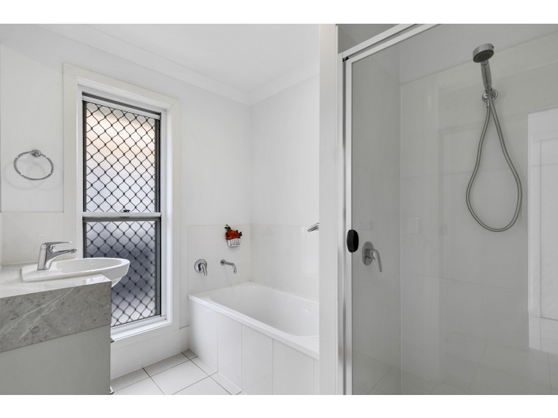 10 Nutmeg Court, Birkdale QLD 4159