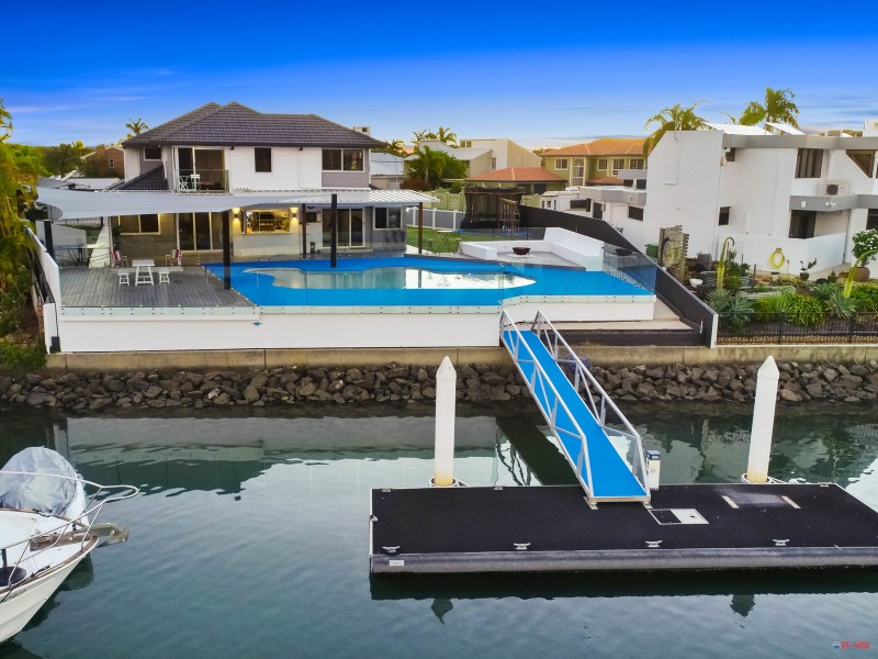 8 Binnacle Close, Raby Bay QLD 4163