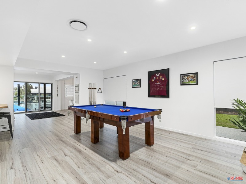 8 Binnacle Close, Raby Bay QLD 4163