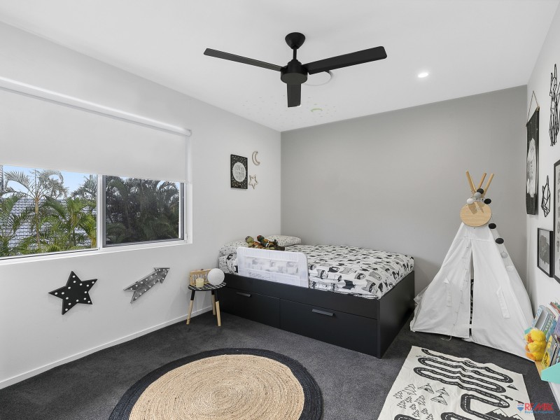 8 Binnacle Close, Raby Bay QLD 4163