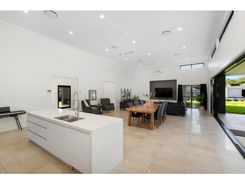 38 Tipuana Drive, Capalaba QLD 4157