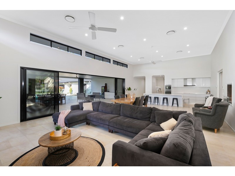 38 Tipuana Drive, Capalaba QLD 4157