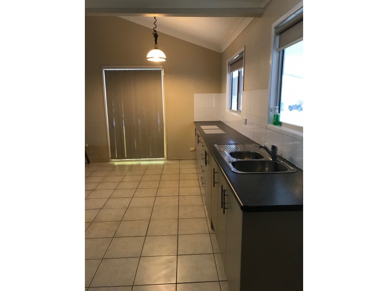 5 Lake View Drive, Thornlands QLD 4164