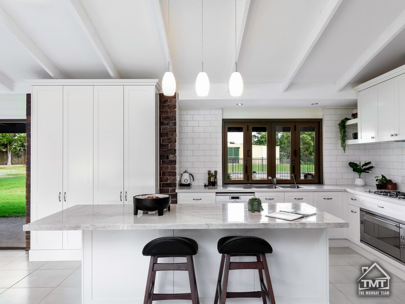 98 Kingfisher Rd, Mount Cotton QLD 4165