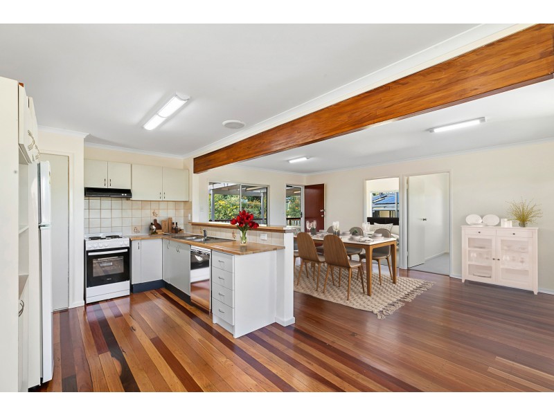 15 Edinburgh Rd, Alexandra Hills QLD 4161