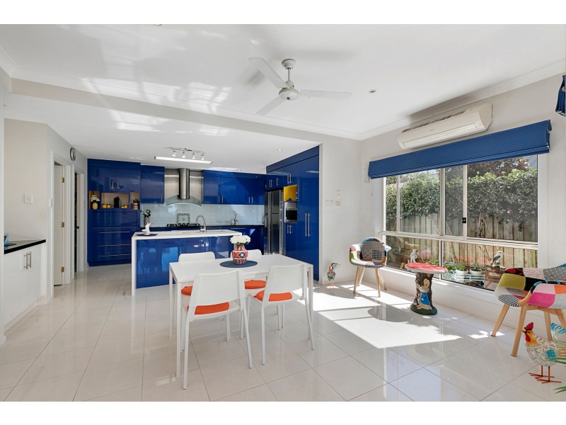 6 Bribie Close, Redland Bay QLD 4165