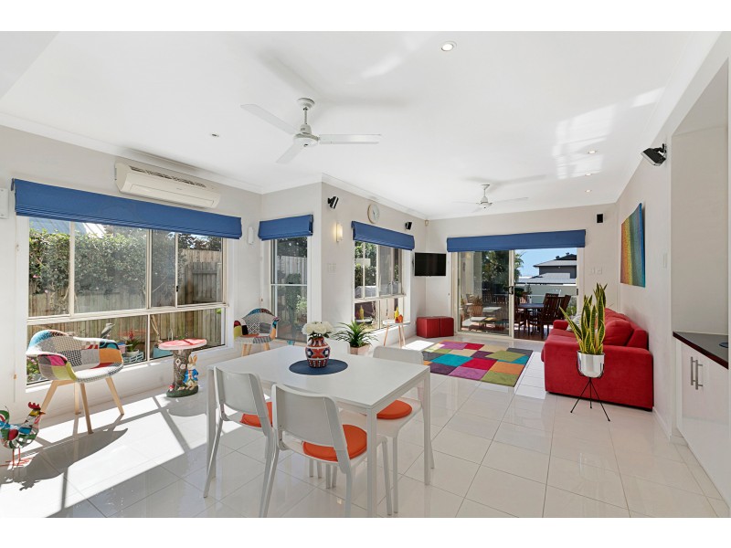 6 Bribie Close, Redland Bay QLD 4165