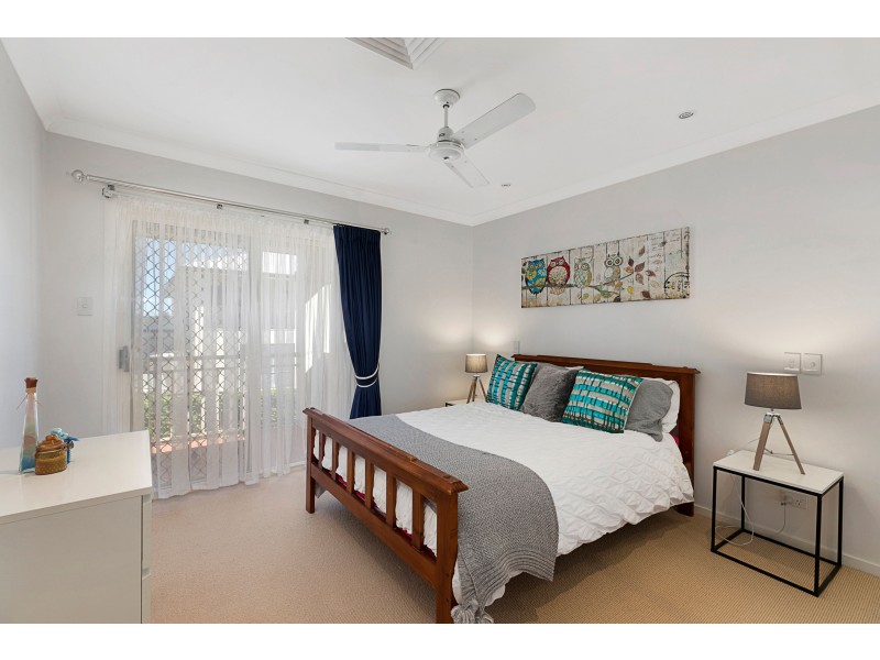 6 Bribie Close, Redland Bay QLD 4165