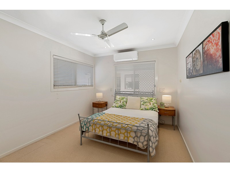 6 Bribie Close, Redland Bay QLD 4165