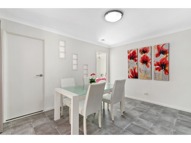 2 Mashie Place, Redland Bay QLD 4165