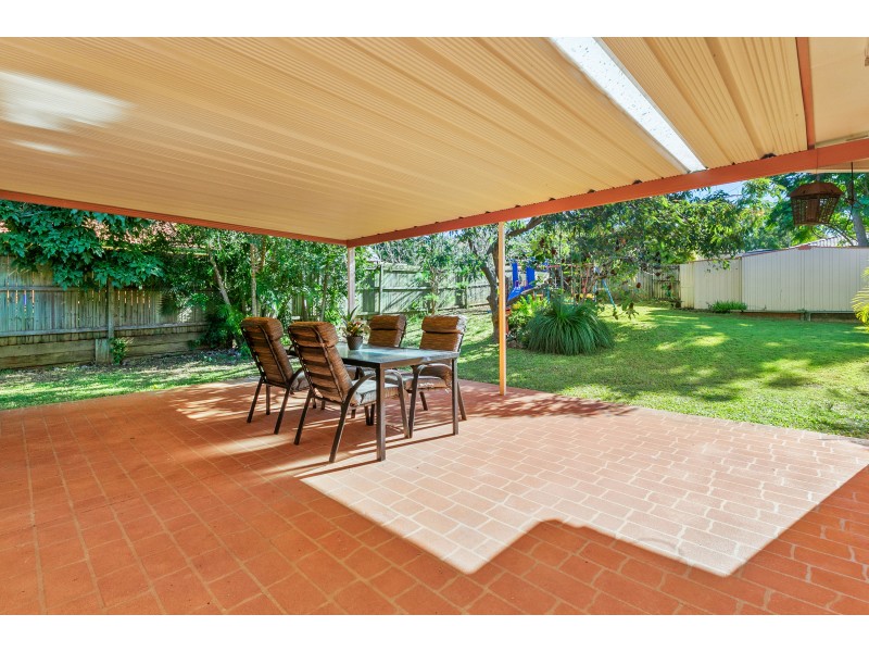 2 Mashie Place, Redland Bay QLD 4165