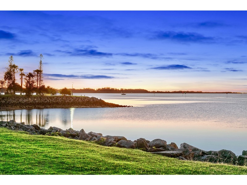 2/1 Cross Lane, Cleveland QLD 4163