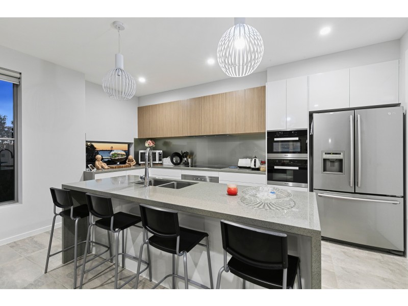 2/1 Cross Lane, Cleveland QLD 4163