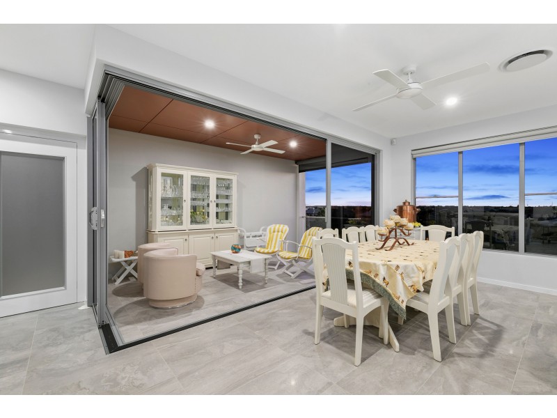 2/1 Cross Lane, Cleveland QLD 4163