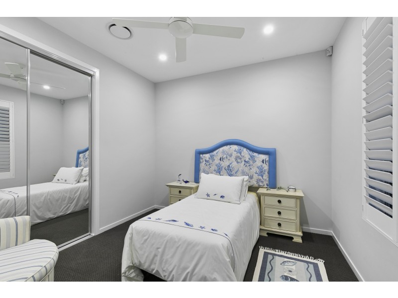 2/1 Cross Lane, Cleveland QLD 4163