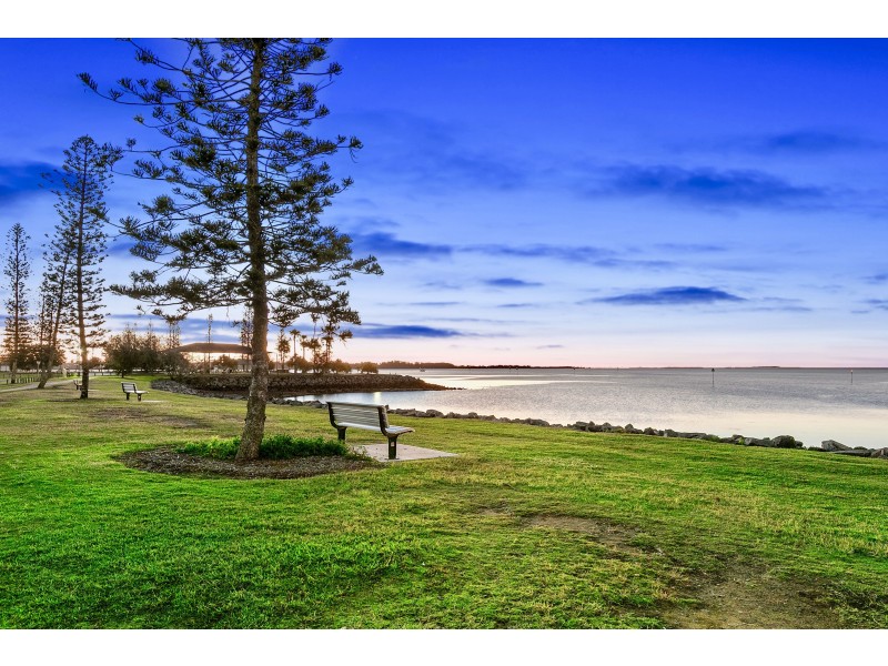 2/1 Cross Lane, Cleveland QLD 4163