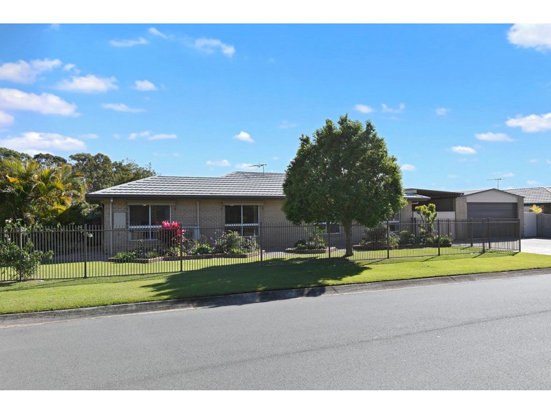 1 Parklands Court, Victoria Point QLD 4165