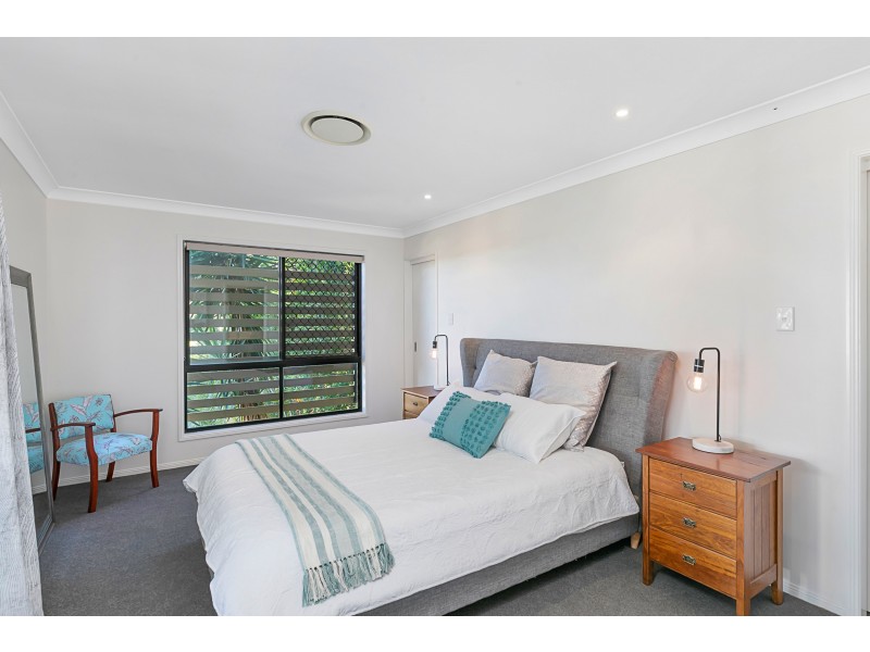12 Hayes Street, Wakerley QLD 4154