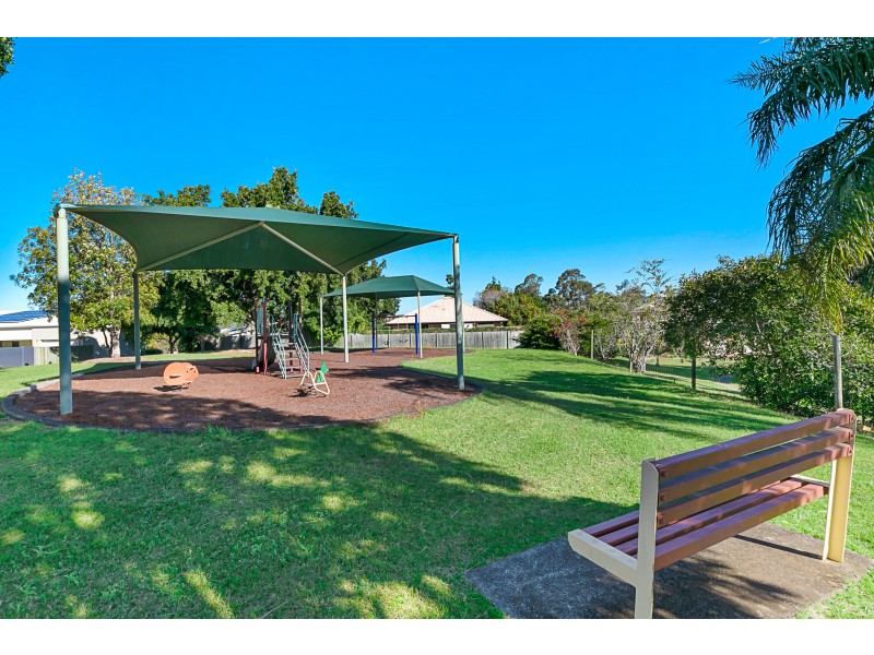 12 Hayes Street, Wakerley QLD 4154